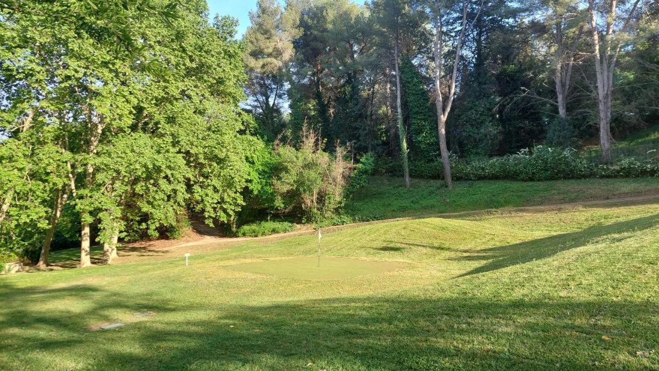 Charmant Appartement Avec Terrasse, Jardin Privatif Et Piscine A Cannes Exterior photo